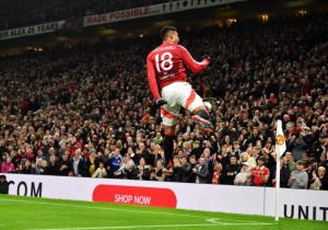 Man Utd 5 Leicester 2: Ruud van Nistelrooy gets off to a flier as Casemiro and Fernandes score two each in Cup mauling