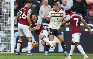 ‘Something is not right’ – Ex-Premier League referee ‘amazed’ West Ham penalty against Man Utd was given