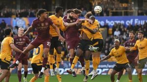 Man City edge Wolves 2-1 in controversial victory