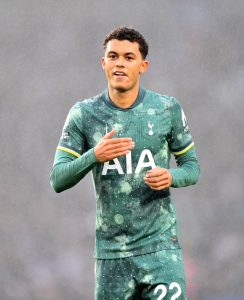 Tottenham player ratings: Brennan Johnson silences his doubters but Romero goes missing in disastrous second half