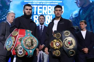 Is there a rematch clause for Artur Beterbiev vs Dmitry Bivol?