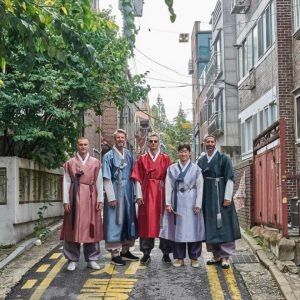 Man Utd legends dress up in traditional South Korean robes as excited Sky Sports host say ‘what a reunion this is’