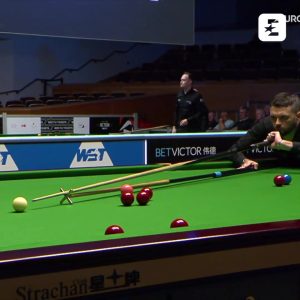 ‘Goodness me’ gasps commentator after snooker star’s ‘nightmare scenario’ at Northern Ireland Open