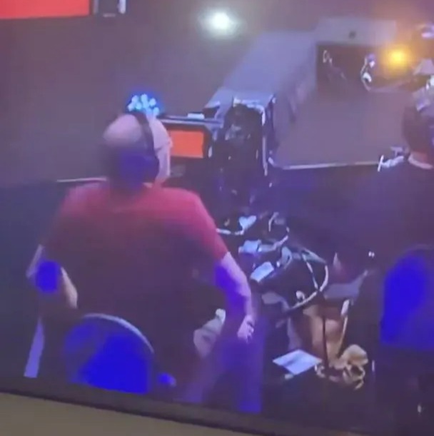 Eagle-eyed fans spot darts cameraman’s bizarre antics during Players Championship walk-on