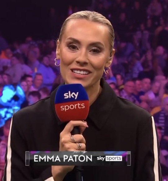 Emma Paton denies wearing tracksuit to Grand Slam of Darts as Sky Sports host comments on bold outfit