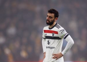 ‘Get rid of the lot’ – Man Utd fans fear the worst after learning who will miss Newcastle along with Bruno Fernandes