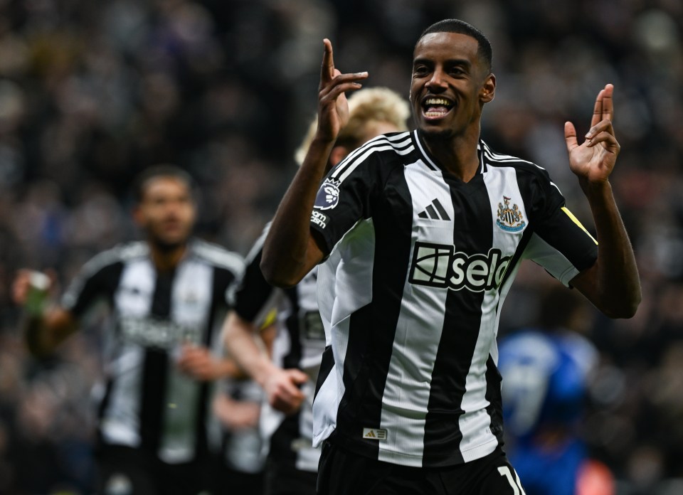 Newcastle will demand more than £150m for Isak as Arsenal face Liverpool fight