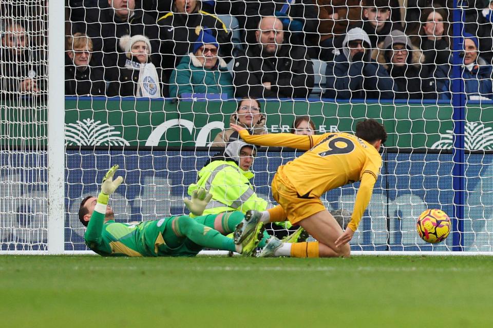 Leicester 0 Wolves 3: Danny Ward blunders hand Vitor Pereira early  Christmas present as new boss gets huge win