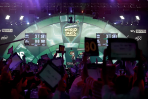 Paddy Power nine-darter rules: How much does crowd member win?