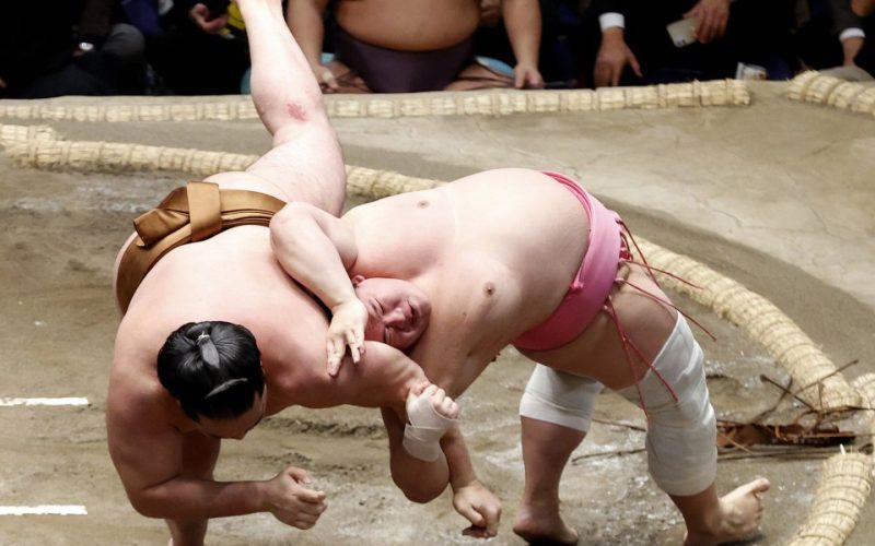 London to host historic sumo wrestling event… 34 years after it first welcomed epic sport to UK