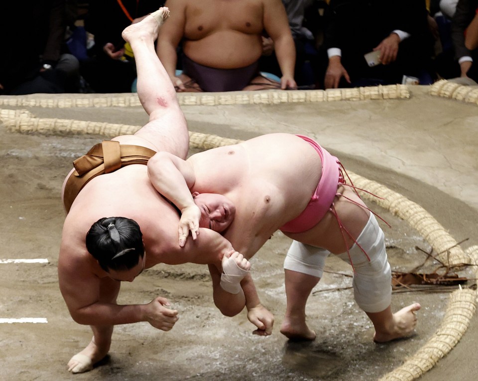 London to host historic sumo wrestling event… 34 years after it first welcomed epic sport to UK