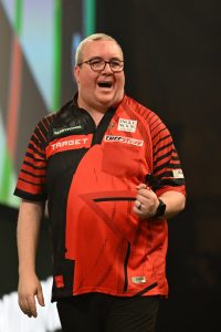 Stephen Bunting reveals plan to ‘shove World Darts Championship trophy down Man Utd’s throat’ if he wins