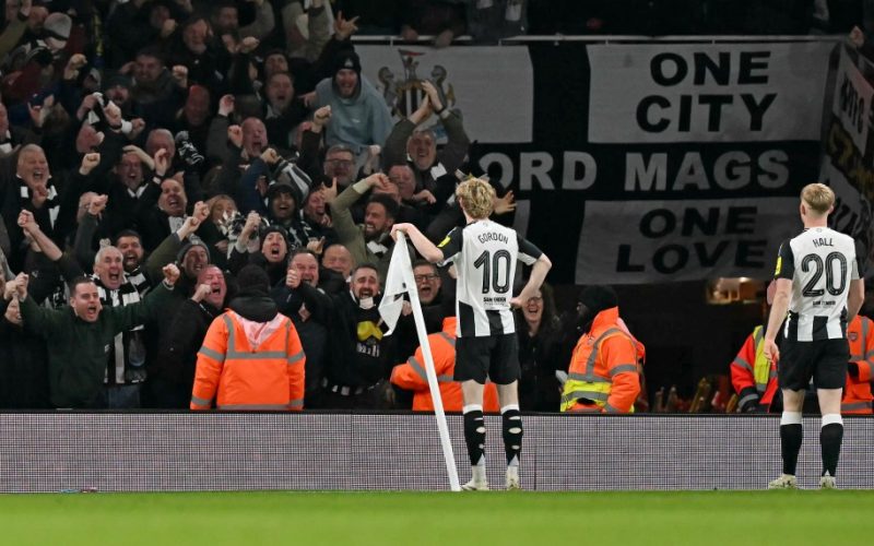 ‘Emirates has fallen’ say stunned fans at what ‘cold as hell’ Gordon did after scoring for Newcastle against Arsenal