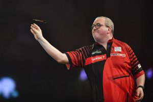 Stephen Bunting reveals his dad’s DIY is behind unique throw ahead of World Darts Championship semi with Luke Littler